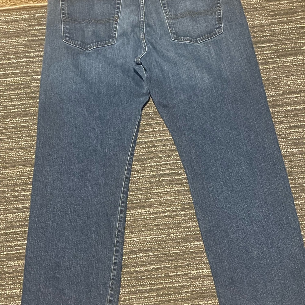 Lucky brand 181 relaxed straight 38/30